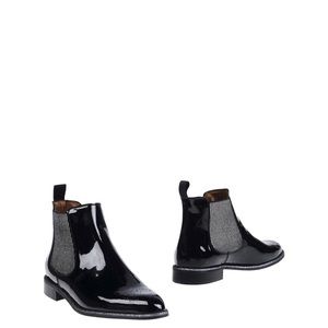Pertini patent black Chelsea ankle boots 39